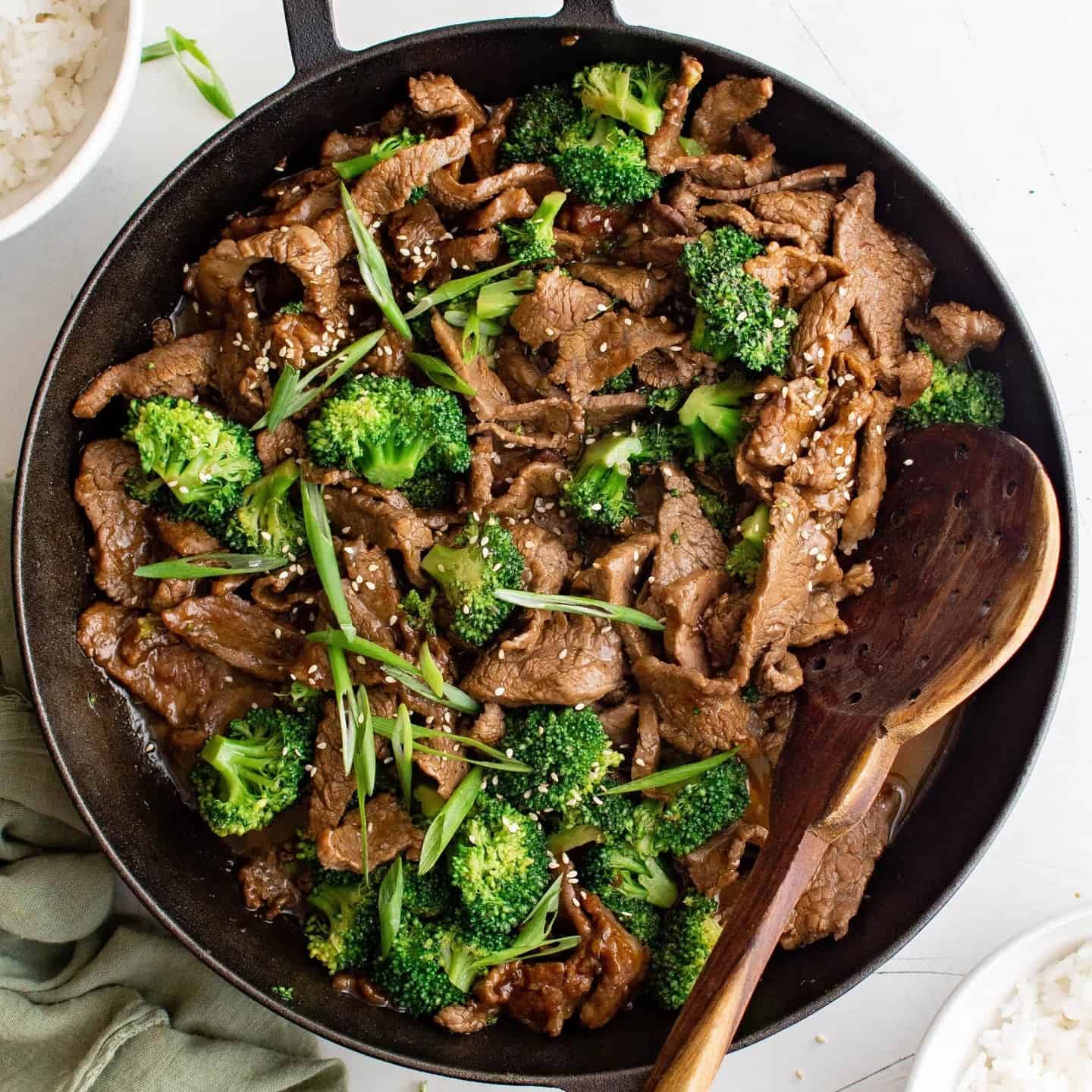 1. Sitr-Fry Beef and Broccoli