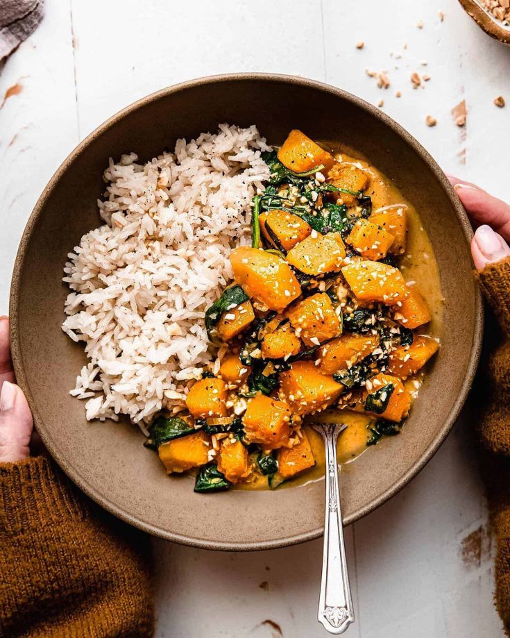 Easy Vegan Butternut Squash Curry with Coconut Milk