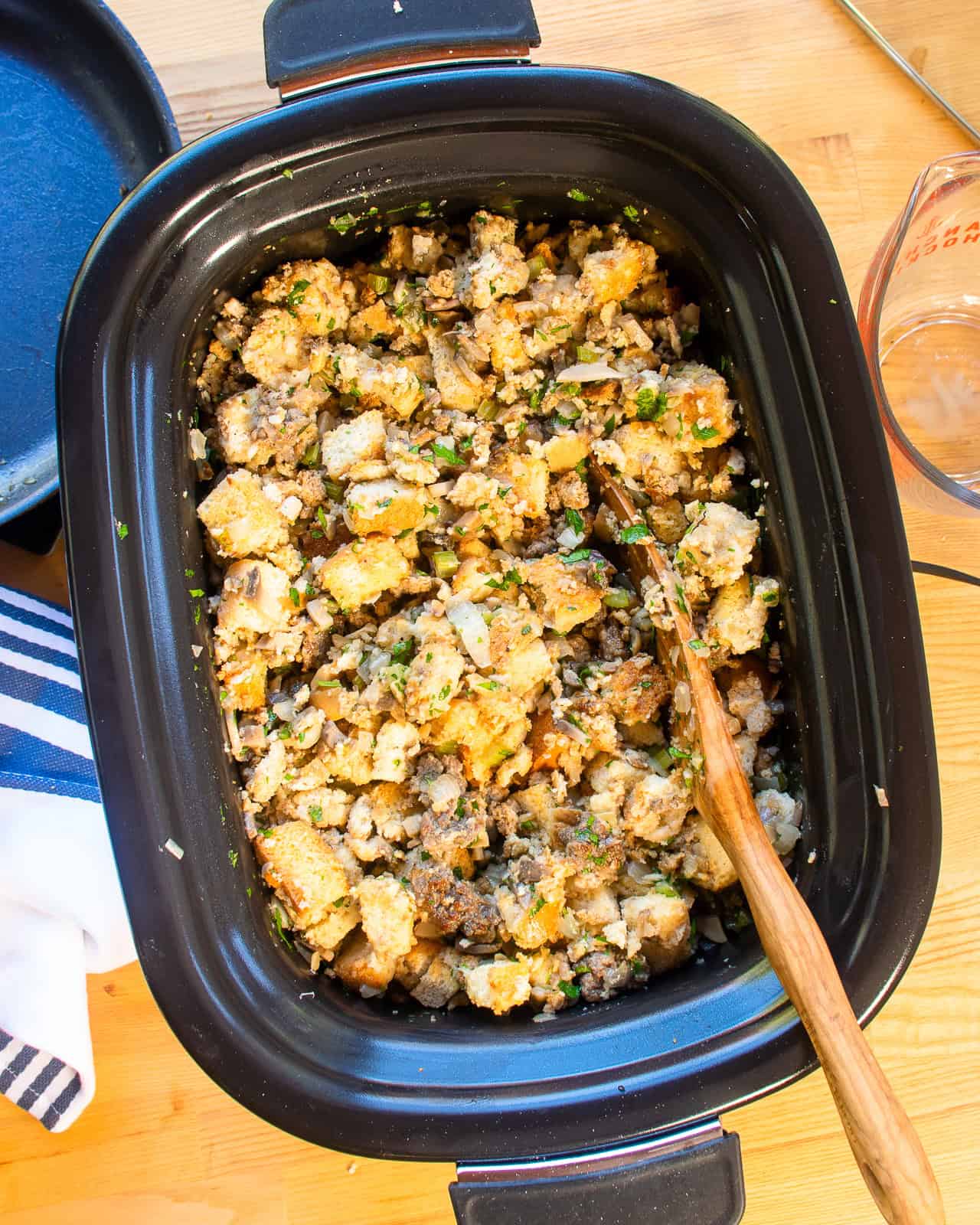 crockpot-stuffing 4. Crockpot Stuffing