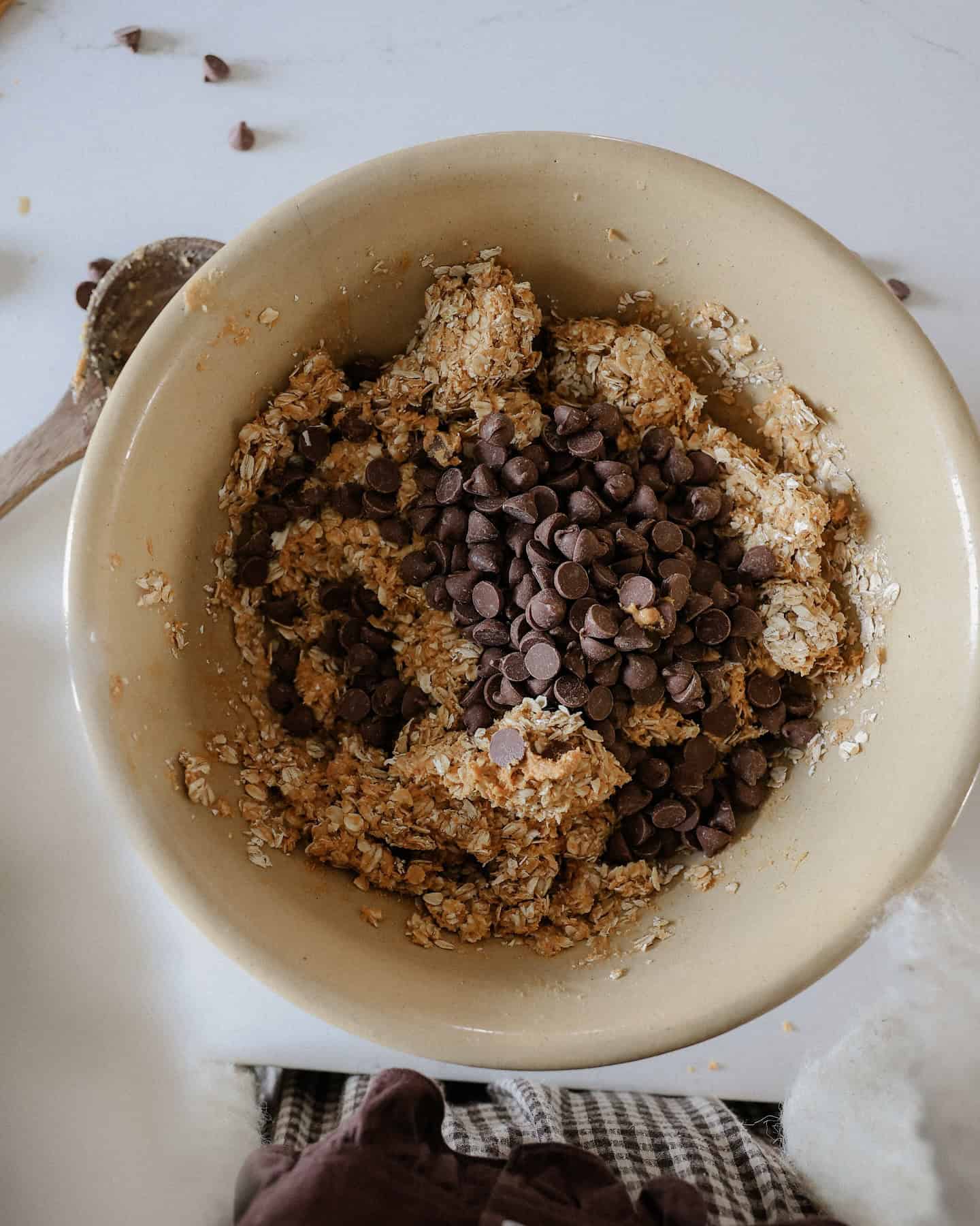 granola-chocolate-chips granola bar mixture with chocolate chips