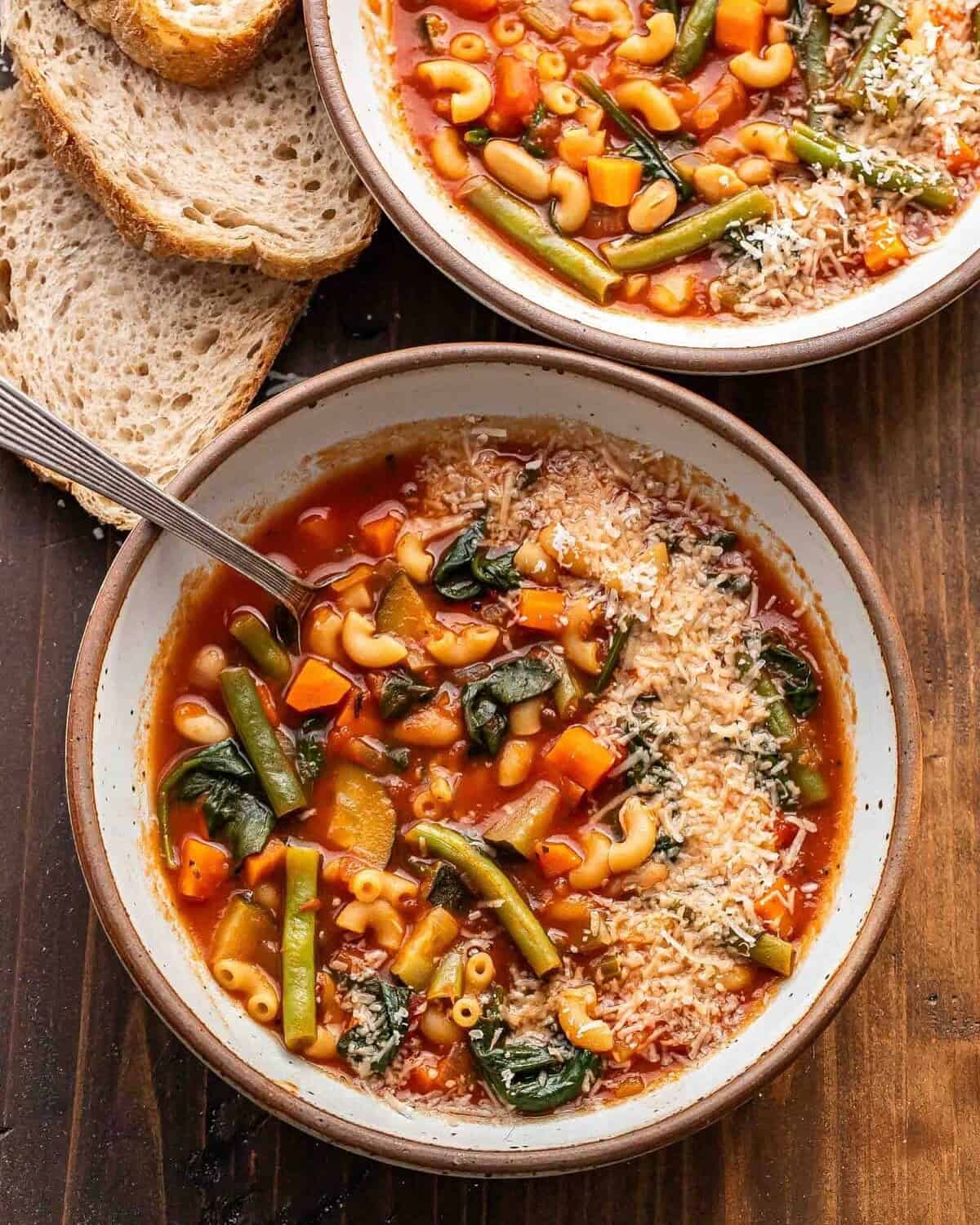 minestrone-bread minestrone served with bread