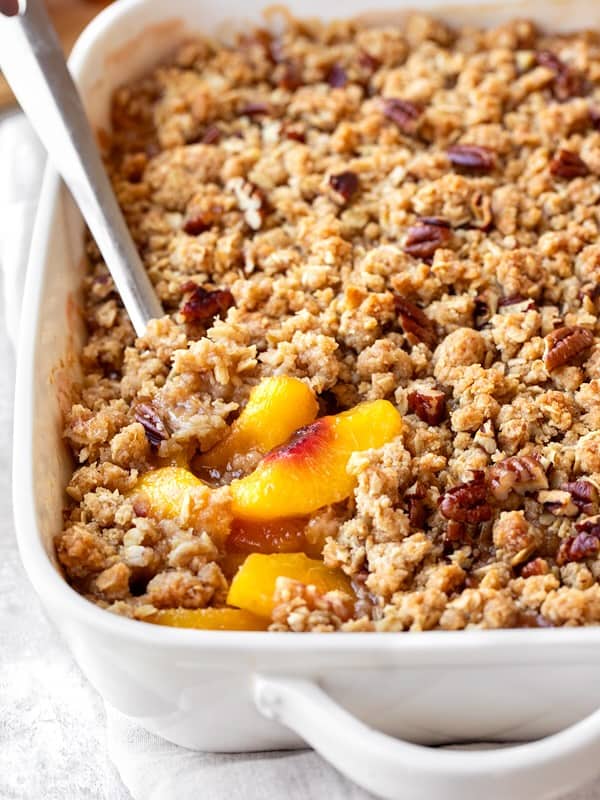 Homemade Peach Crisp with Fresh Peaches and Buttery Oats