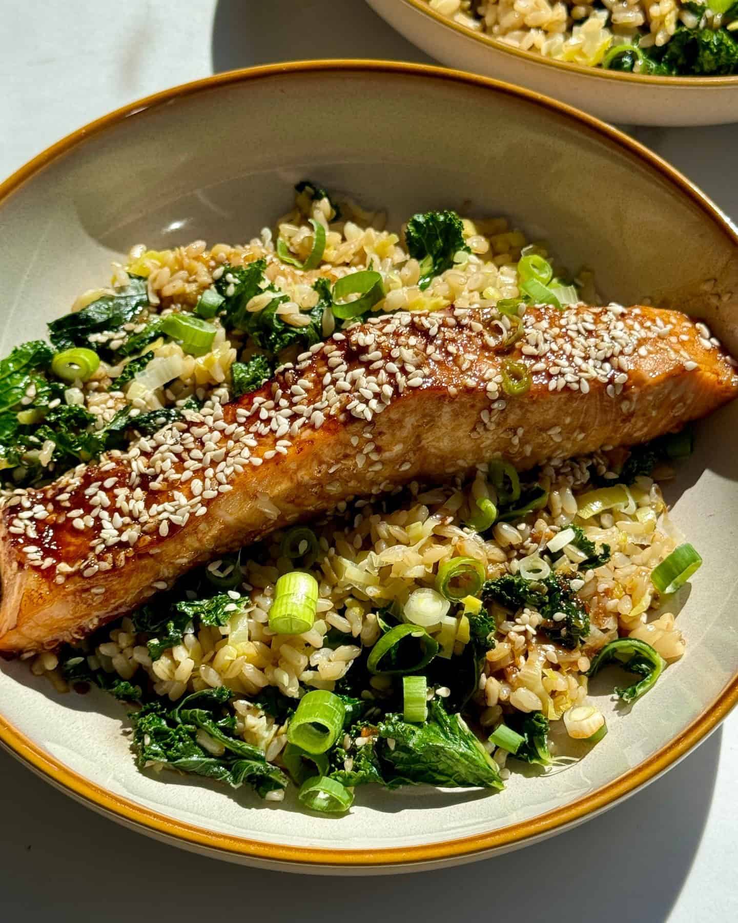 salmon-kale-rice 2. Grilled Salmon with Kale and Brown Rice
