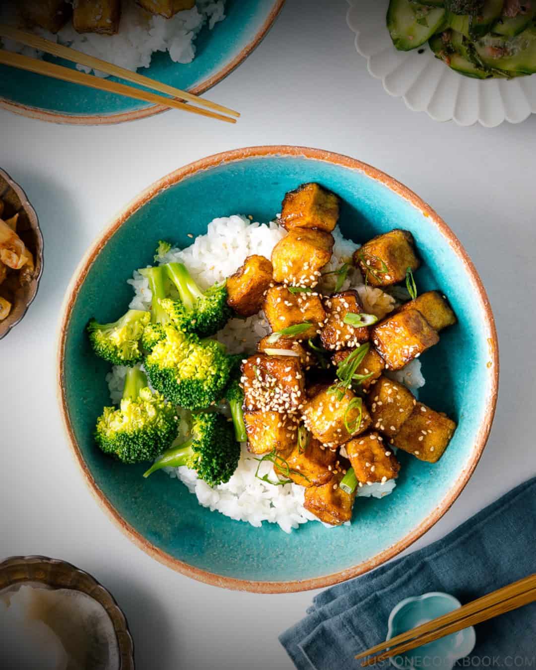 tofu teriyaki rice bowl, option for vegetarians