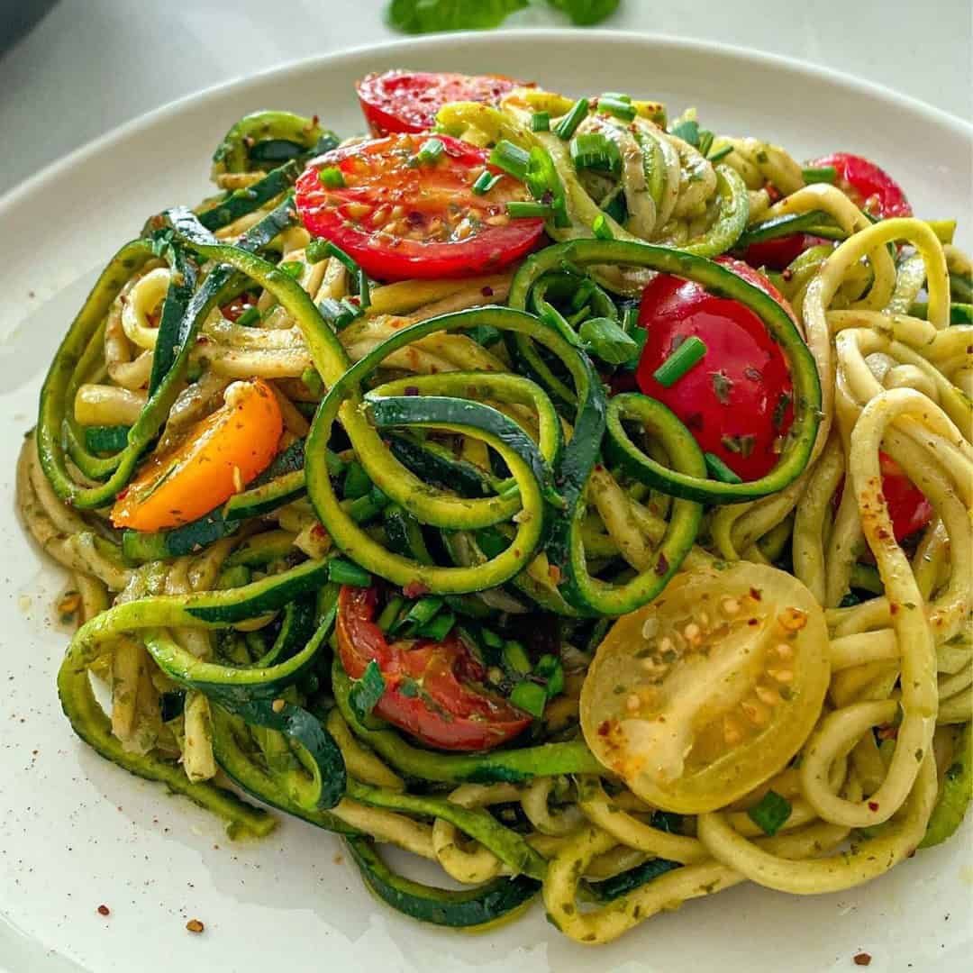 tomatoes in zucchini pasta