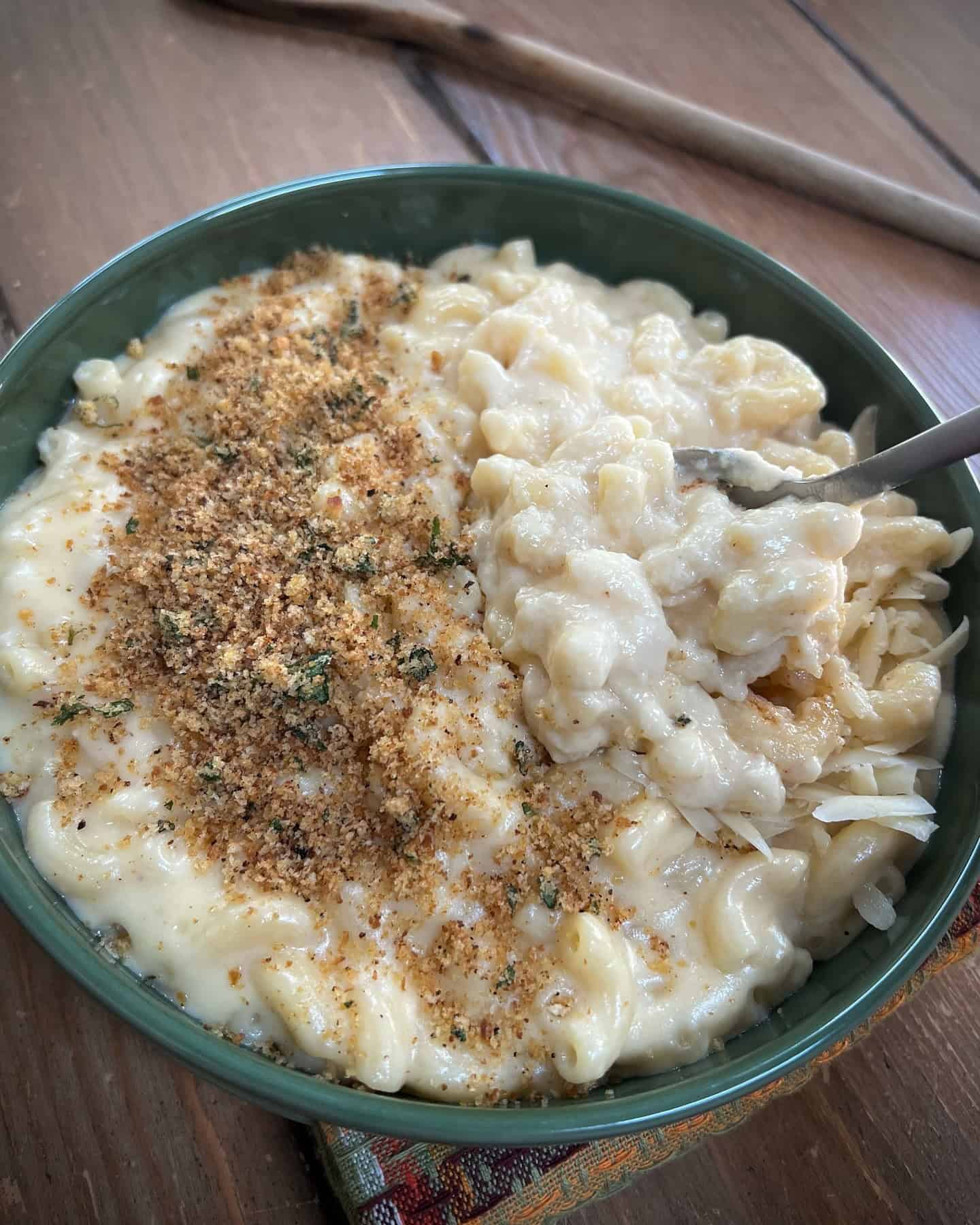 white-mac-and-cheese 6. White Macaroni and Cheese